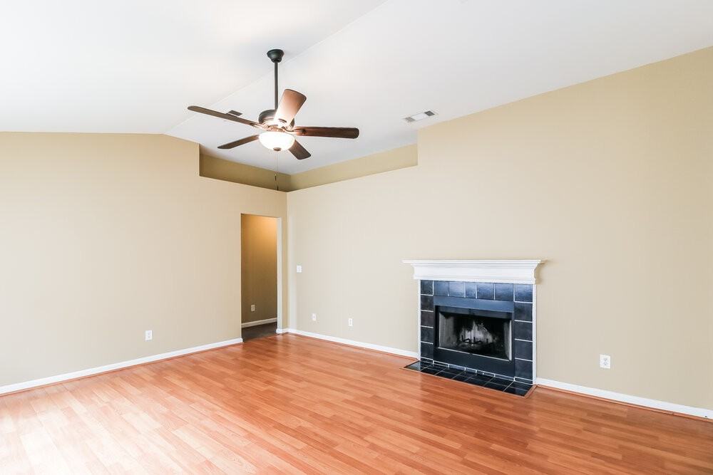 295 Lakeview Trl - Photo 5 of 16