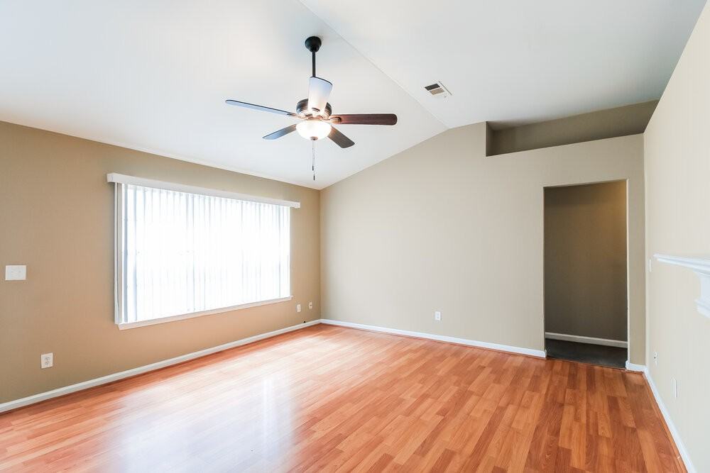 295 Lakeview Trl - Photo 6 of 16