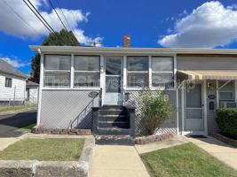 featured image of 230 Creve Coeur St