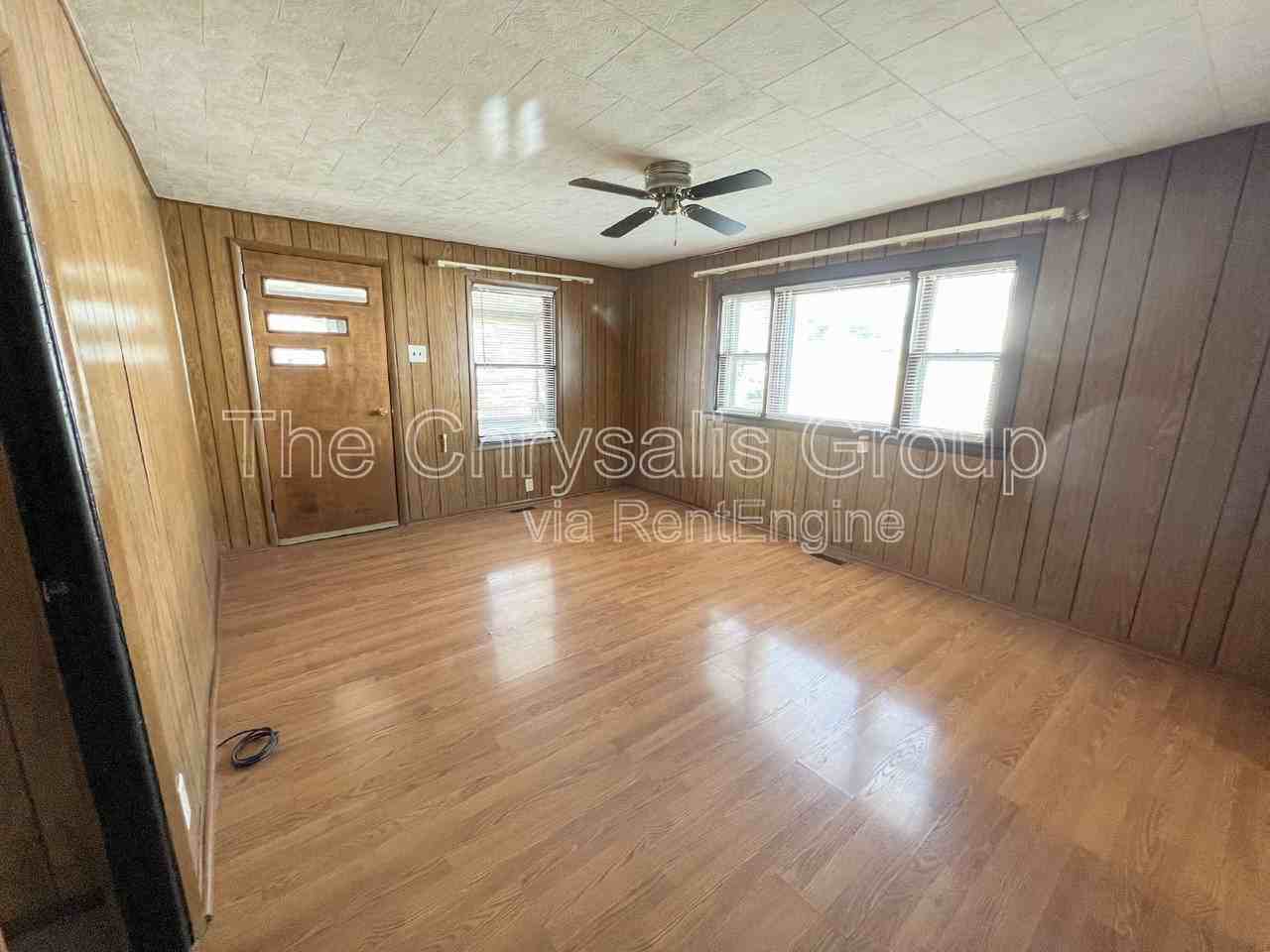 230 Creve Coeur St - Photo 5 of 10