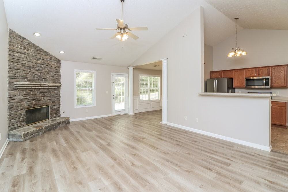 216 Overlook Dr - Photo 4 of 16