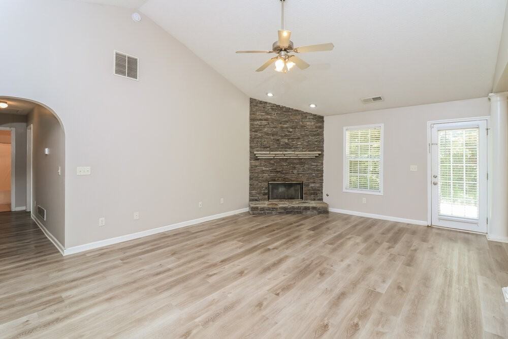 216 Overlook Dr - Photo 7 of 16