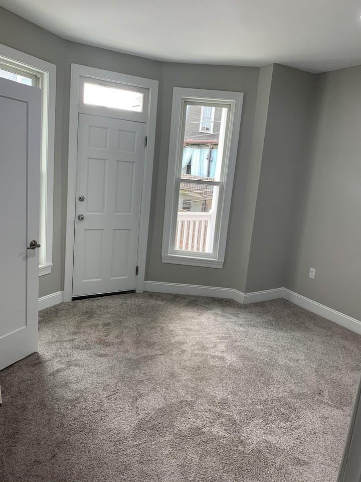 1821 N 2nd St #2 - Photo 4 of 12