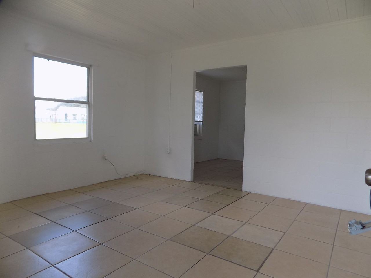 318 Pearl St - Photo 3 of 8