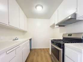 6535 Pickering Ave - Photo 1 of 1