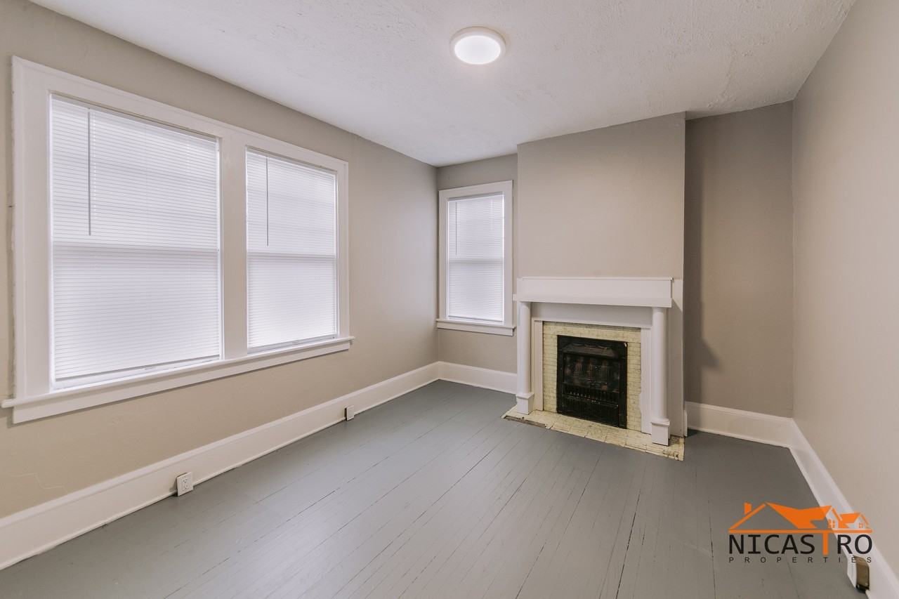 2070 Indianola Ave - Photo 6 of 44