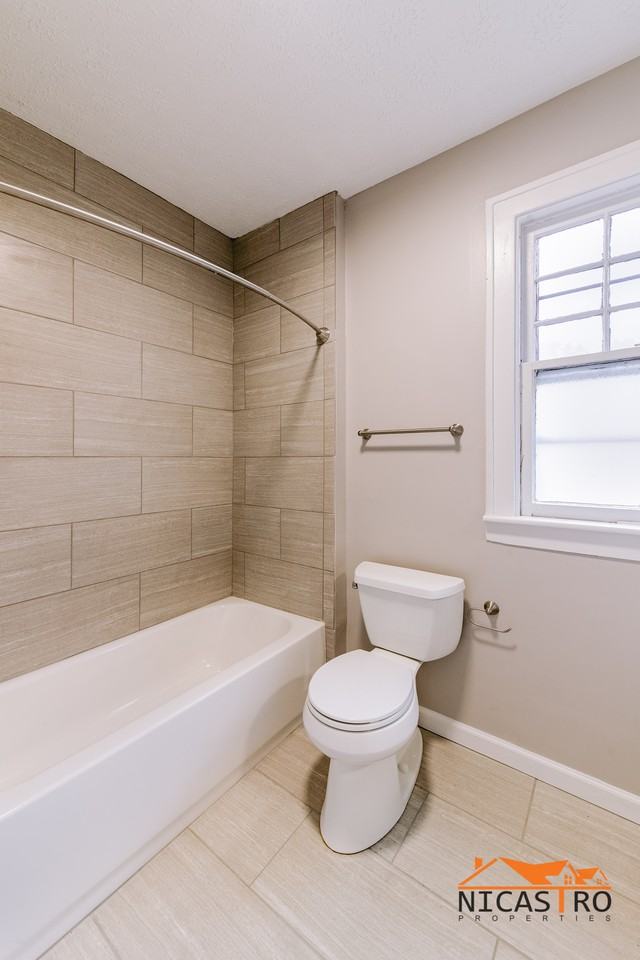 2070 Indianola Ave - Photo 3 of 44