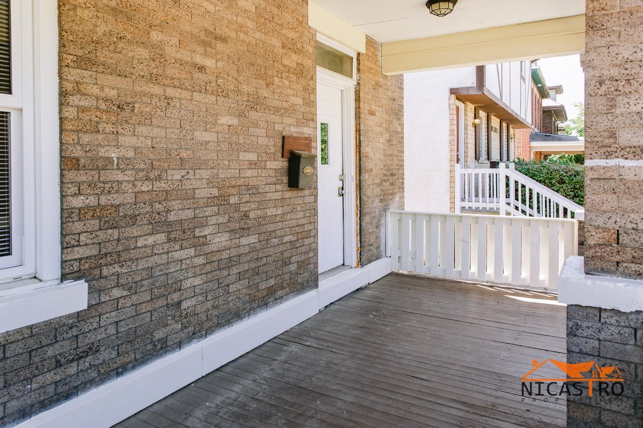 363 E 12th Ave - Photo 5 of 50