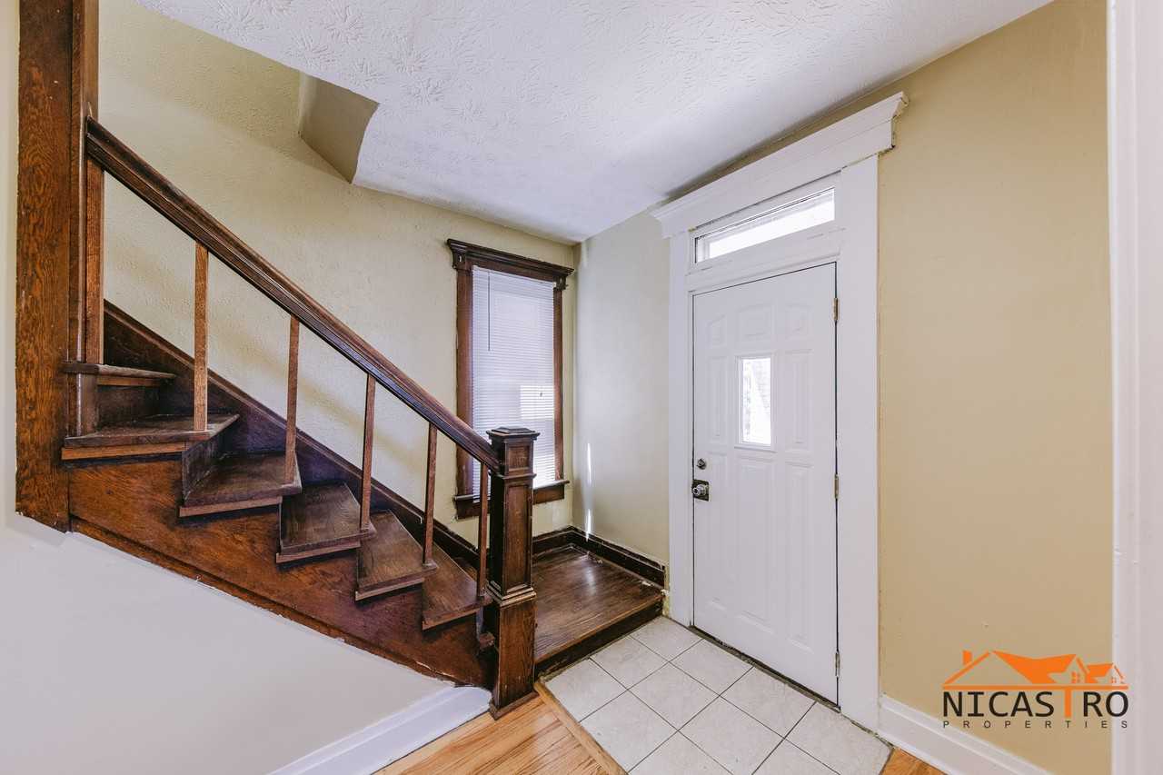 363 E 12th Ave - Photo 5 of 50
