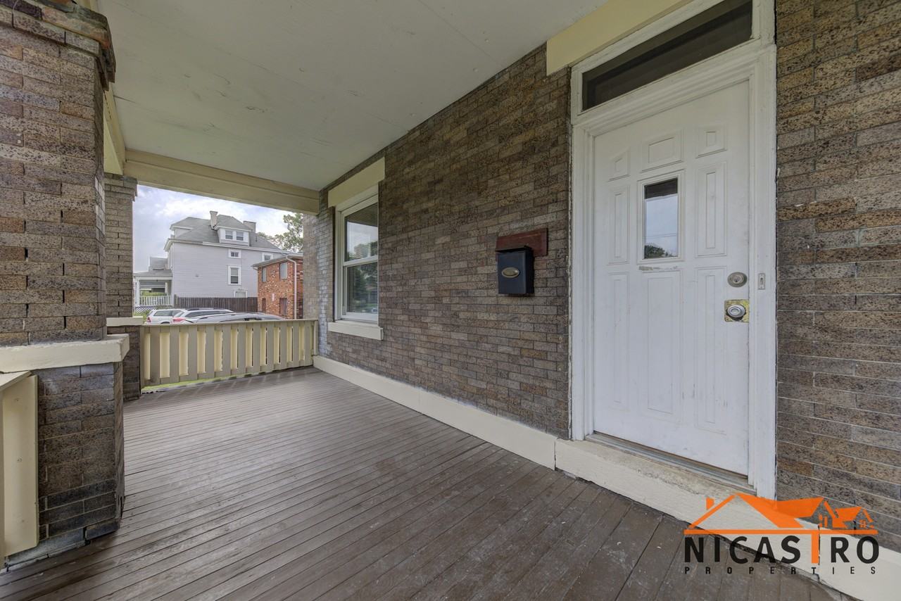 363 E 12th Ave - Photo 7 of 50
