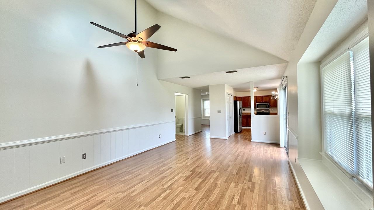 1311 Copper Stone Cir - Photo 3 of 50