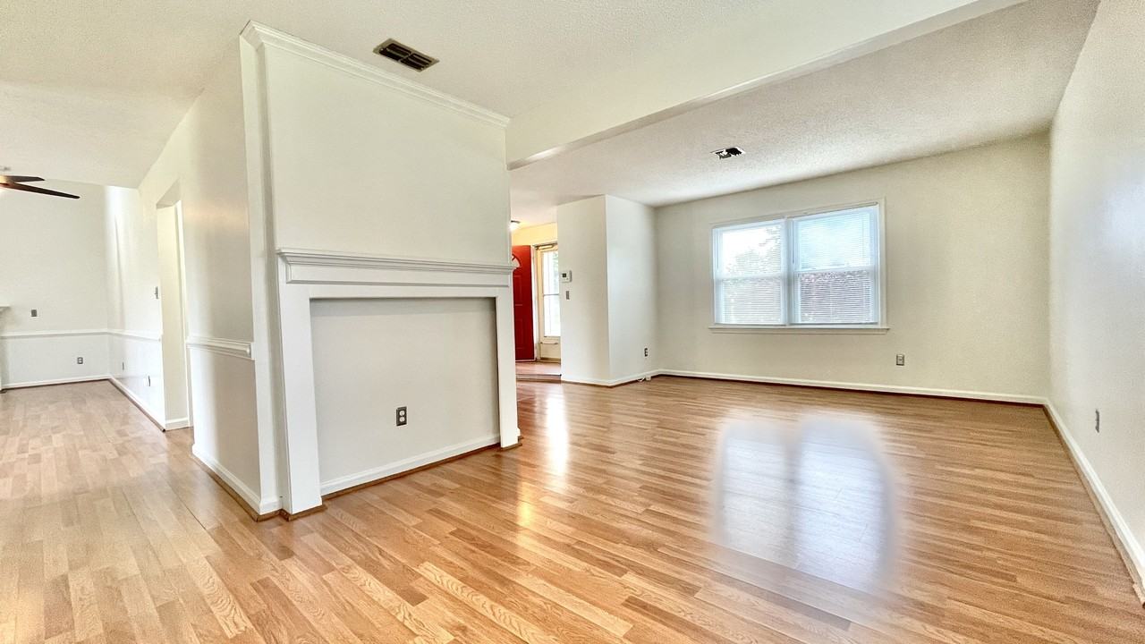 1311 Copper Stone Cir - Photo 7 of 50