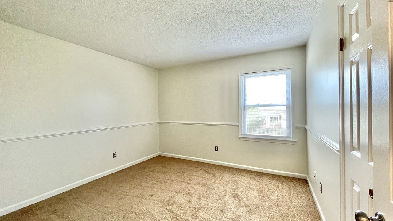 1311 Copper Stone Cir - Photo 6 of 50