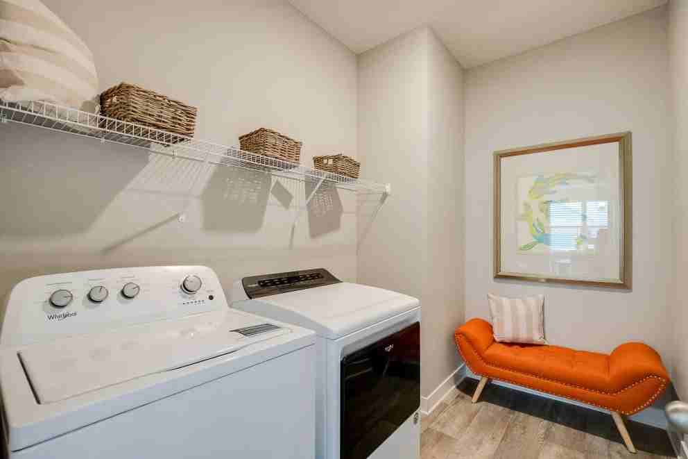 95th & Zachary Lane #1045 - Photo 5 of 11