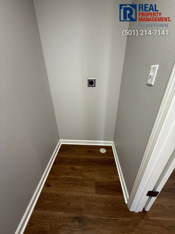 Highlander Cir #B - Photo 2 of 9