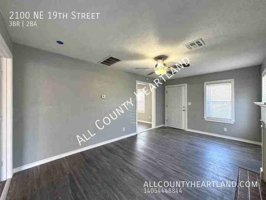 2100 Ne 19th St - Photo 3 of 16