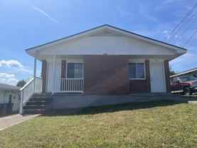 1418 E 5th St #A - Photo 1 of 1