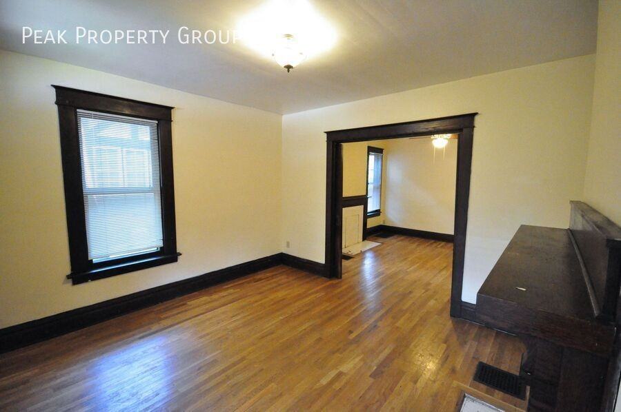 20742078 Summit St - Photo 3 of 45