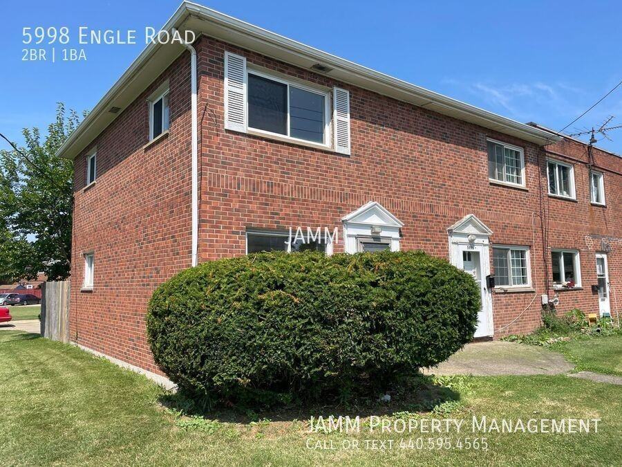 5998 Engle Rd - Photo 2 of 11