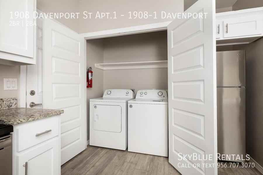 1908 Davenport St Unit 1 - Photo 6 of 14