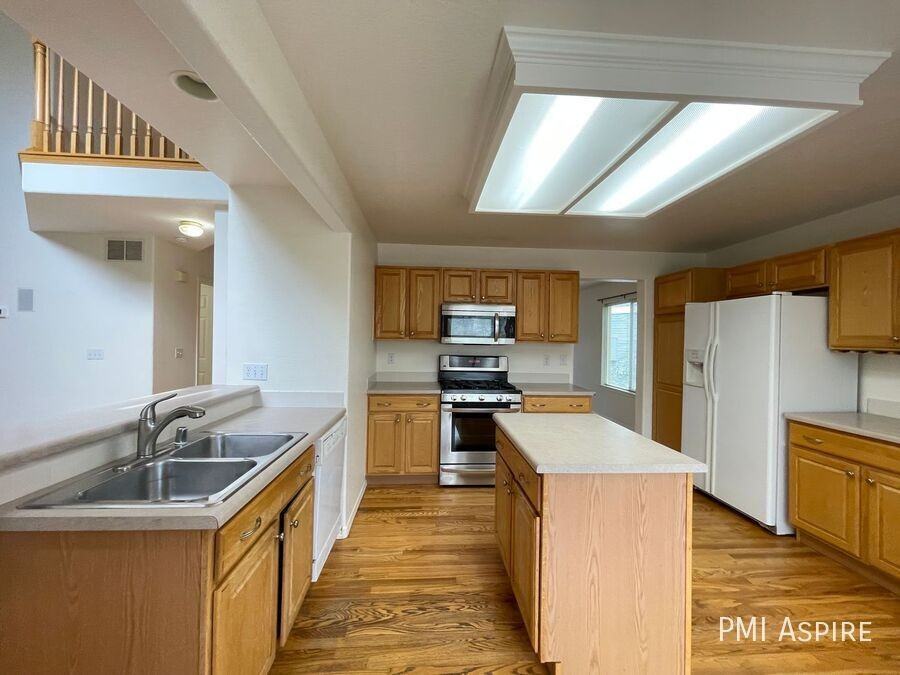 1348 Indian Paintbrush Ln - Photo 7 of 29