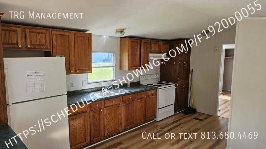126 Pompano Dr - Photo 2 of 14