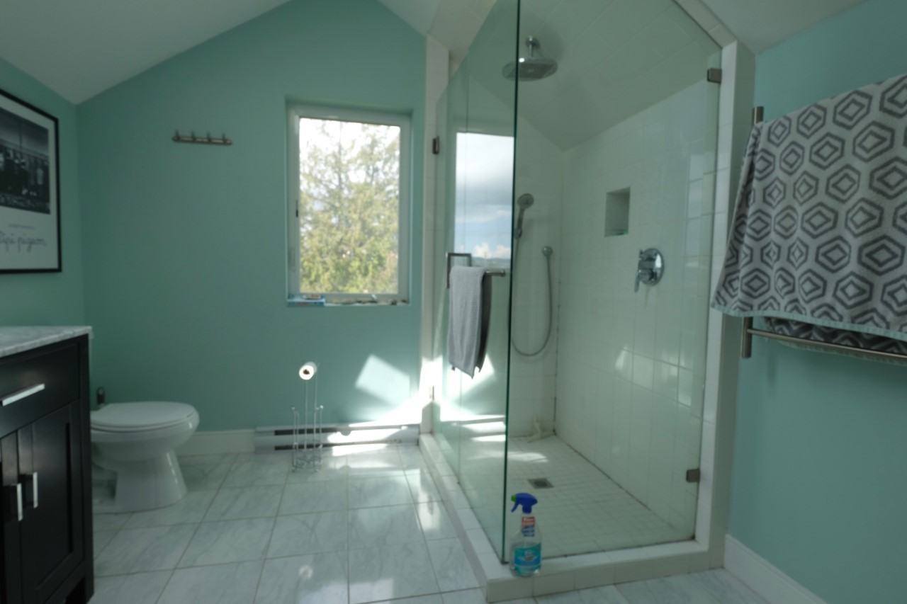 510 Admirals Road - Photo 3 of 11