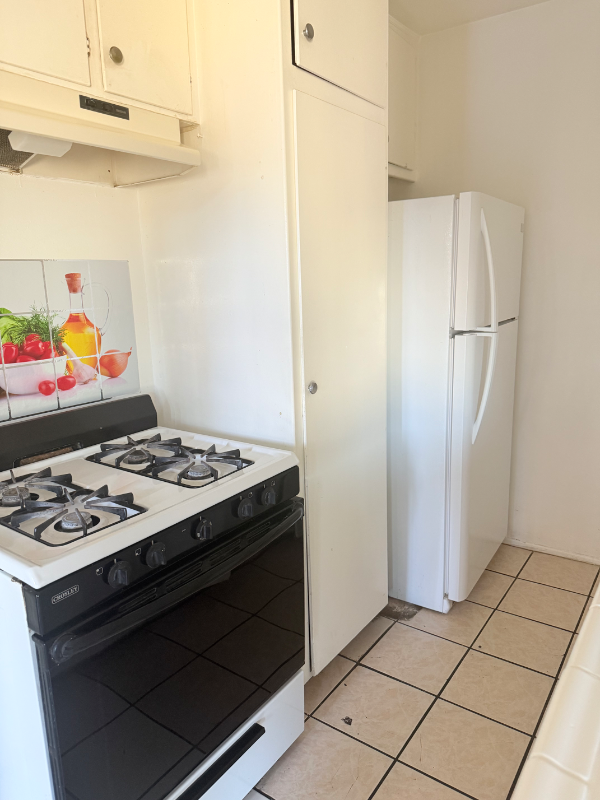 11820 Hart St #5 - Photo 2 of 7