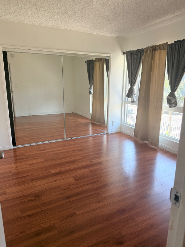 11820 Hart St #5 - Photo 3 of 7