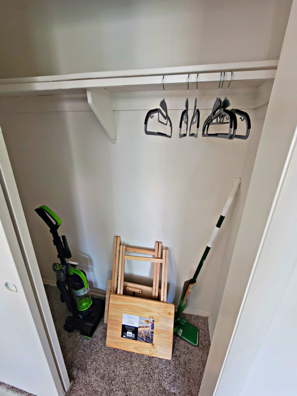 19 Debonair Ct #1 - Photo 3 of 14