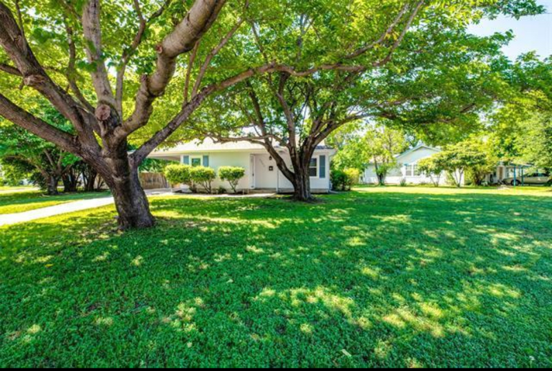 5840 Jennie Dr - Photo 2 of 7