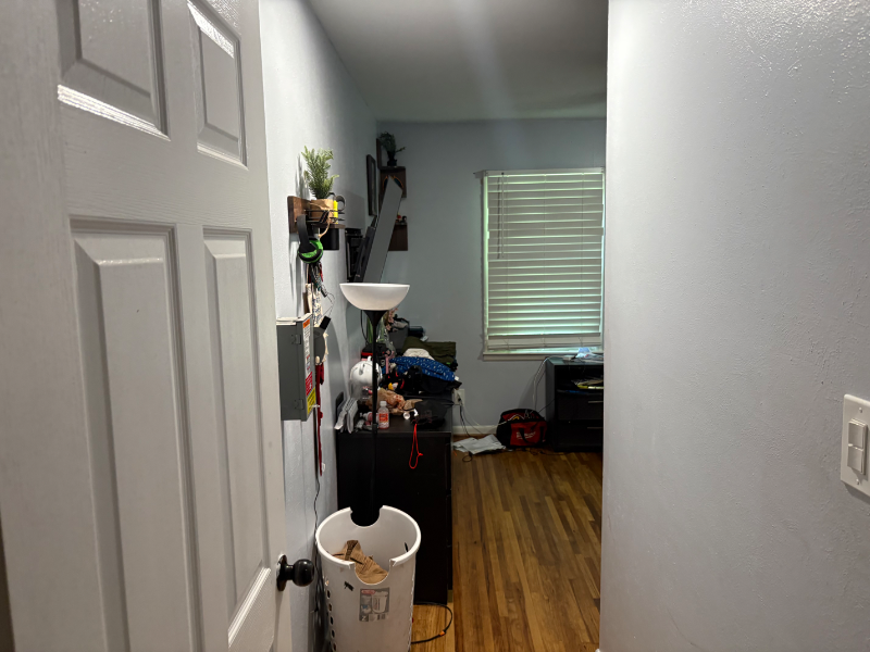 5840 Jennie Dr - Photo 3 of 7