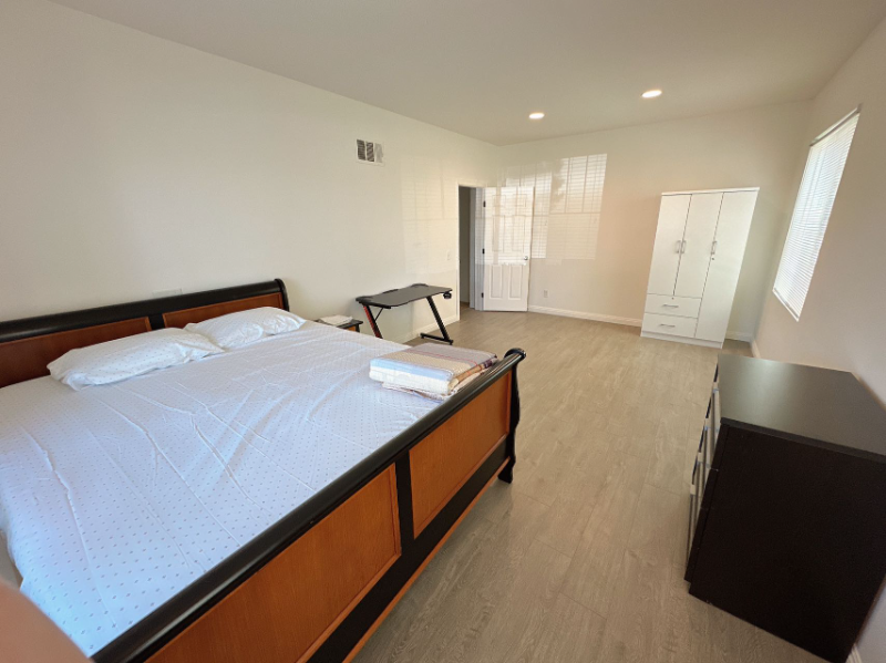 13703 Turf Paradise St - Photo 3 of 9