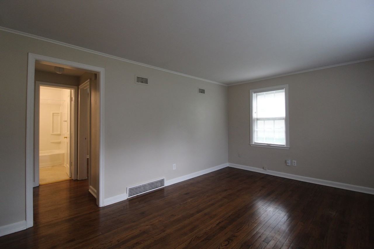 506 E Glendale St - Photo 3 of 9