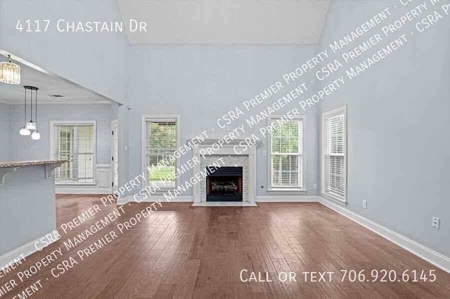 4117 Chastain Dr - Photo 5 of 38