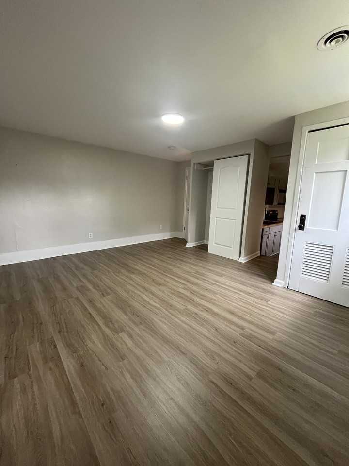 162 Rosin Streetunit B - Photo 3 of 10