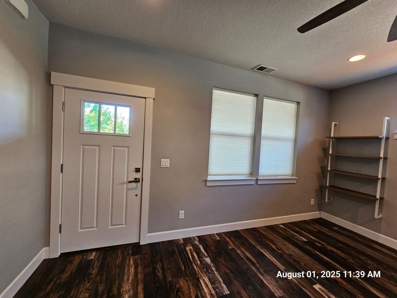 3530 Ne Hembree St - Photo 2 of 15