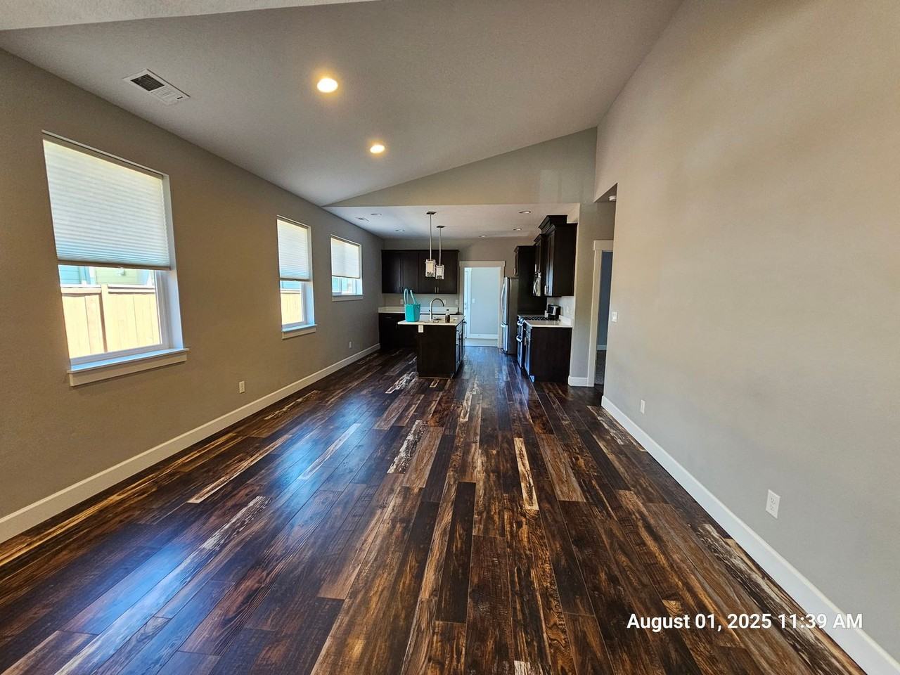 3530 Ne Hembree St - Photo 3 of 15