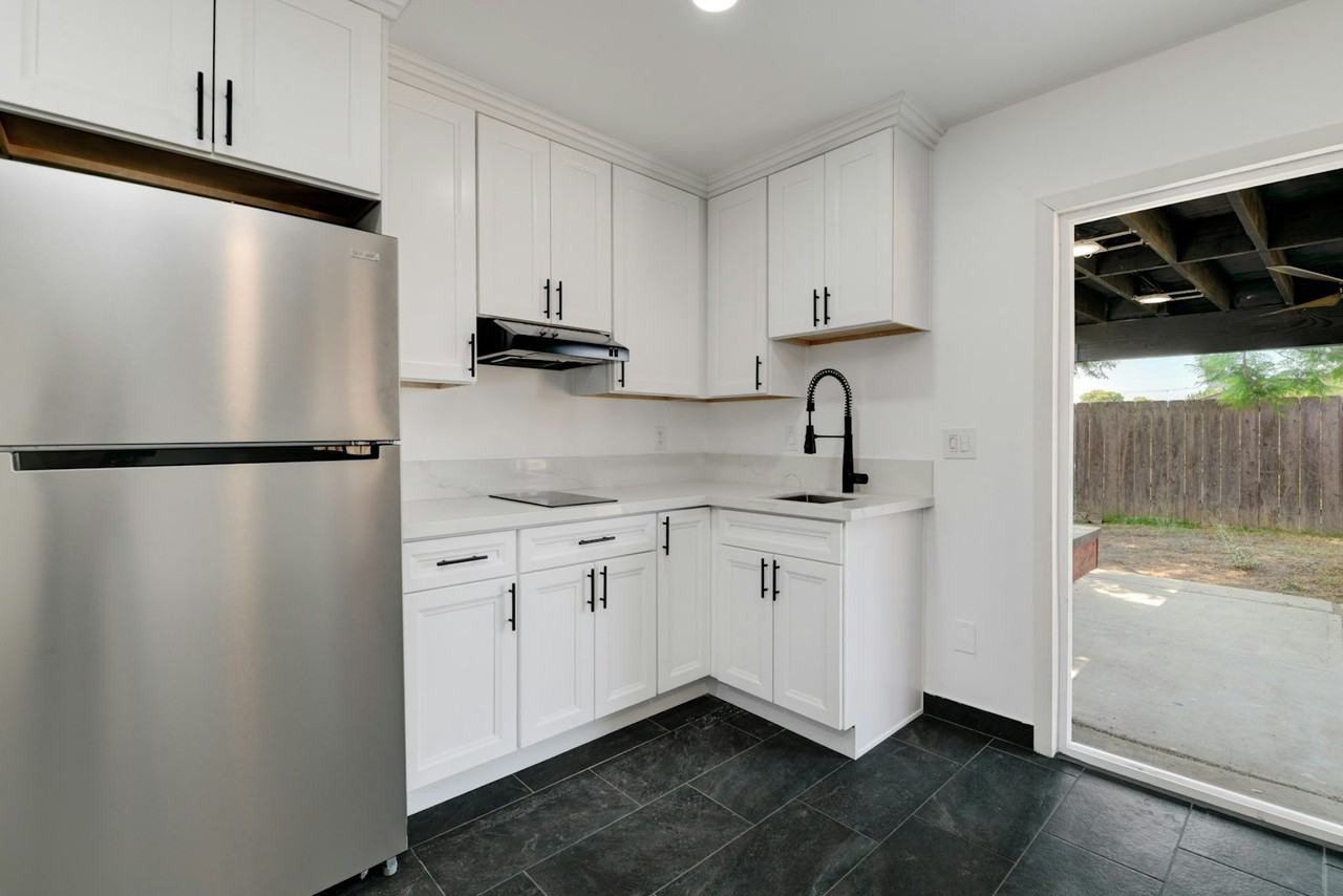 1615 Halo Street, Unit N/A - Photo 2 of 16