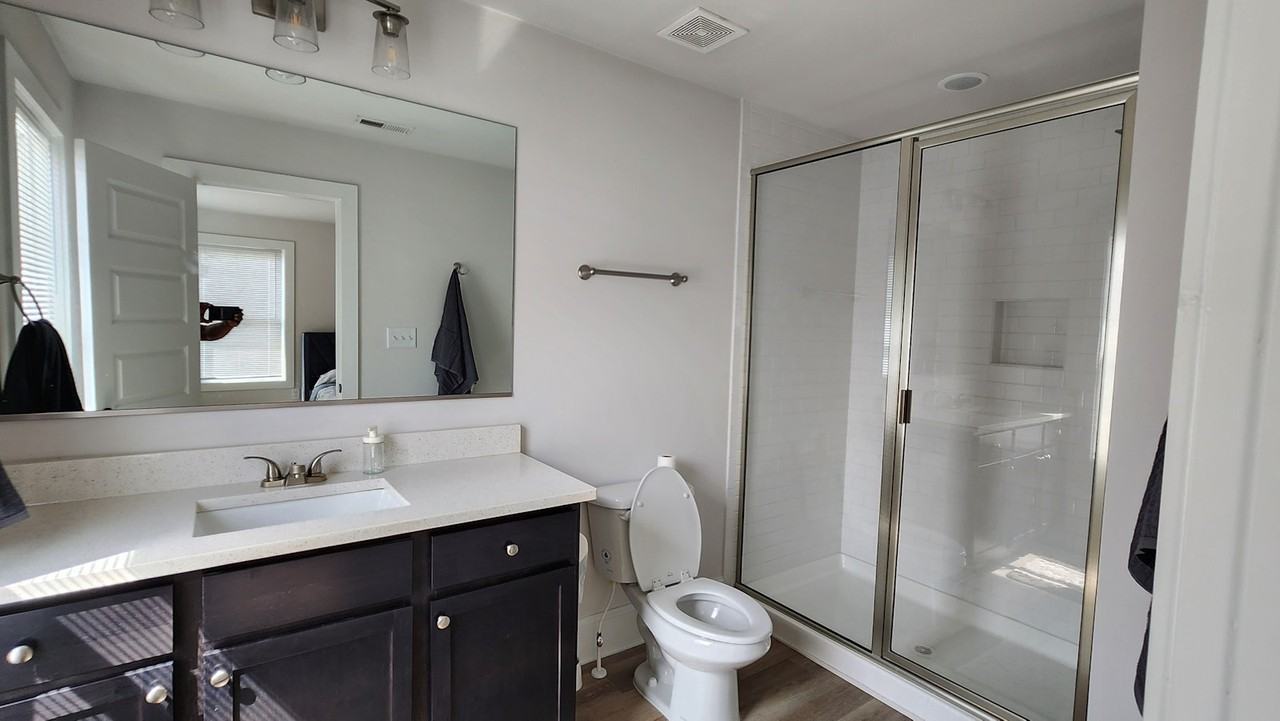 380 Lake St, Unit 4 - Photo 2 of 11