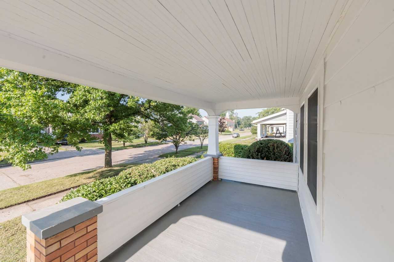 2233 East 33rd Street - Photo 2 of 14