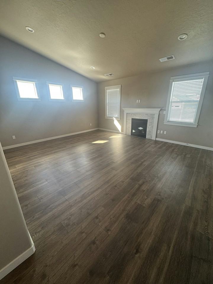 18551 White Rose Place - Photo 2 of 17