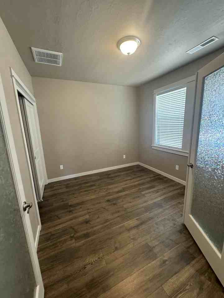 18551 White Rose Place - Photo 5 of 17