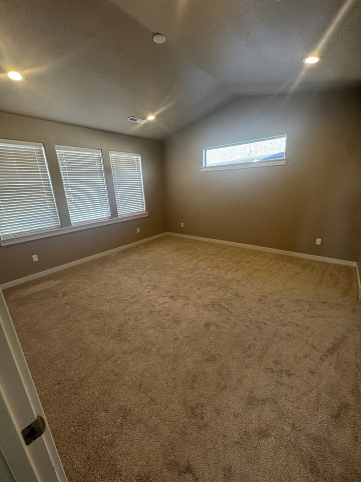 18551 White Rose Place - Photo 7 of 17