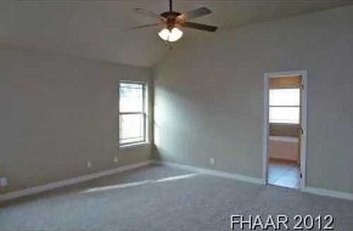 1120 Chaucer Lane - Photo 2 of 9