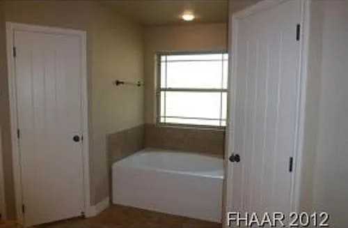 1120 Chaucer Lane - Photo 3 of 9