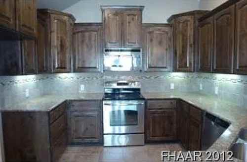 1120 Chaucer Lane - Photo 4 of 9