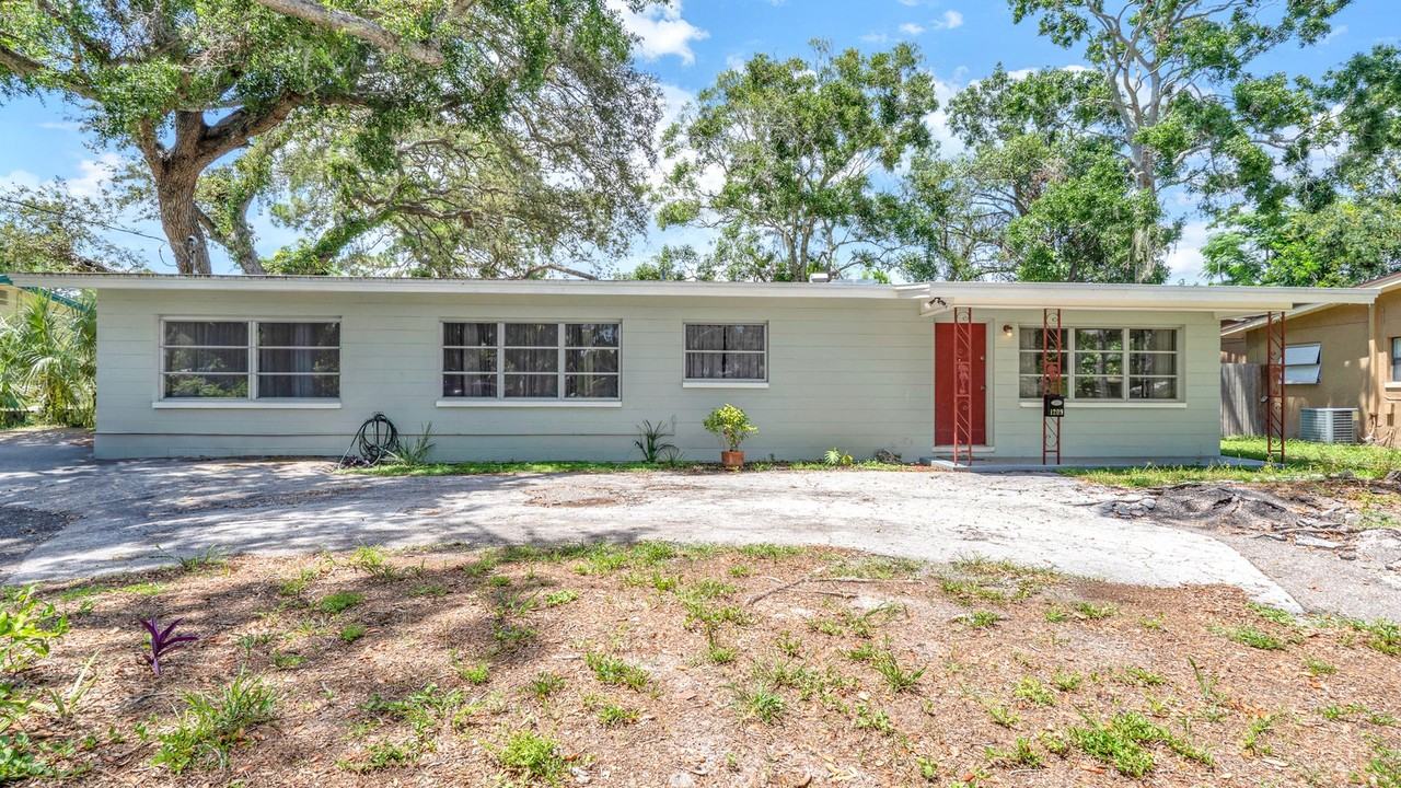 1209 Alcazar Way S - Photo 2 of 27