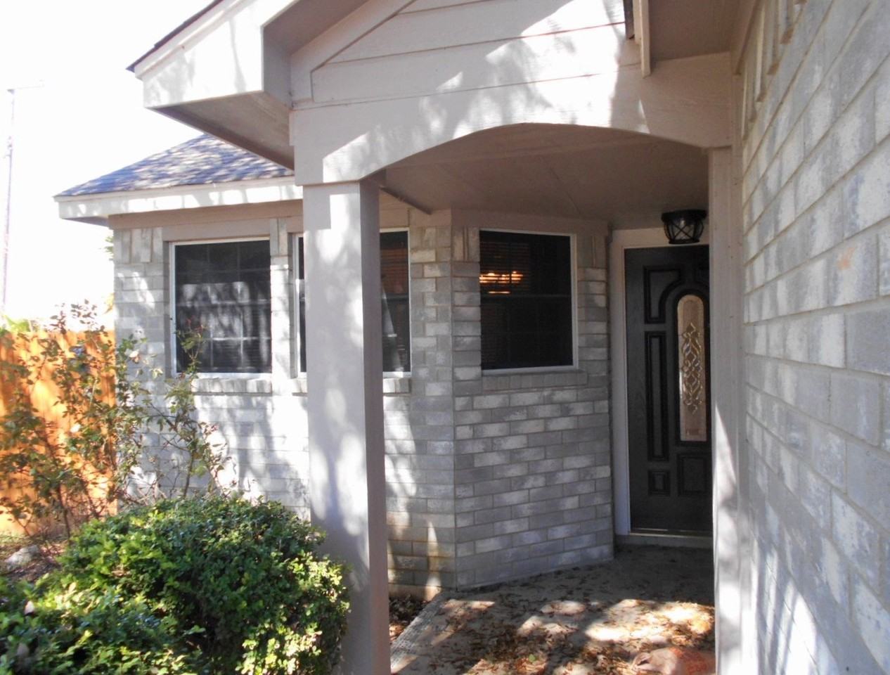 21426 Grand National Ave - Photo 4 of 11