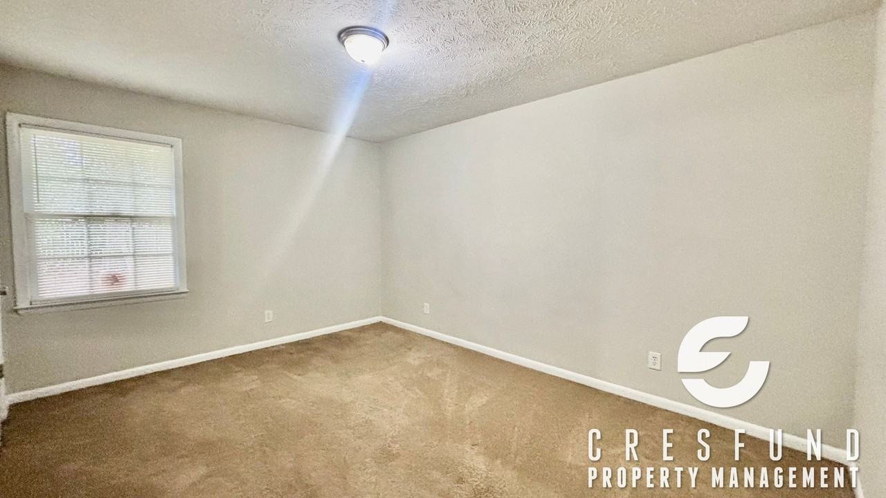 6204 - Photo 6 of 12